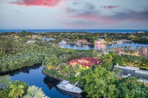 House in Coral Gables, Florida 8 bedrooms, 1100.61 sq.m. № 1882505 - photo 4