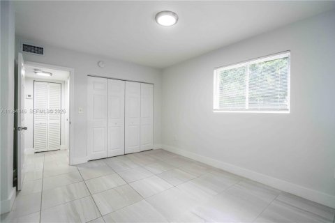 Apartamento en alquiler en Miami, Florida, 1 dormitorio, 55.74 m2 № 2010005 - foto 11