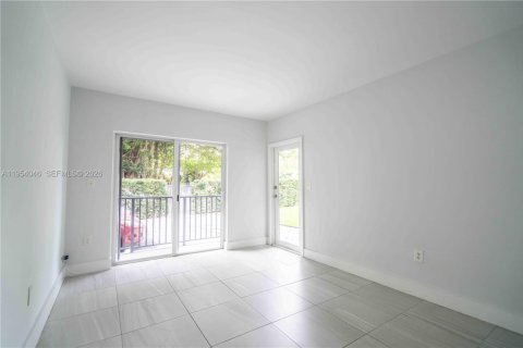 Apartamento en alquiler en Miami, Florida, 1 dormitorio, 55.74 m2 № 2010005 - foto 6