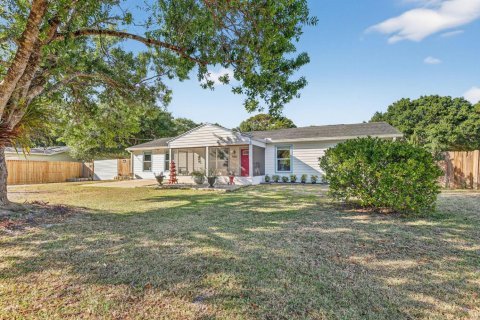 Casa en venta en St. Lucie, Florida, 4 dormitorios, 136.01 m2 № 2084886 - foto 2