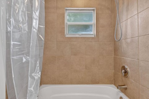 Casa en venta en St. Lucie, Florida, 4 dormitorios, 136.01 m2 № 2084886 - foto 20