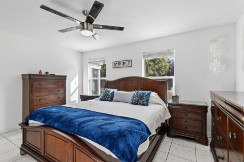 Casa en venta en St. Lucie, Florida, 4 dormitorios, 136.01 m2 № 2084886 - foto 15