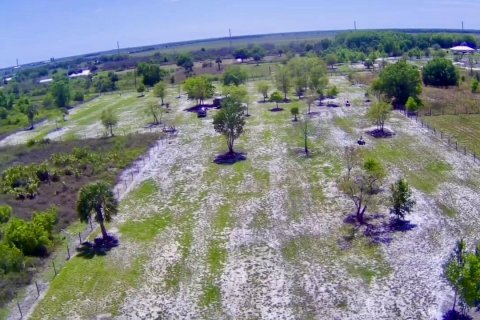 Propiedad comercial en venta en Okeechobee, Florida № 2146264 - foto 16