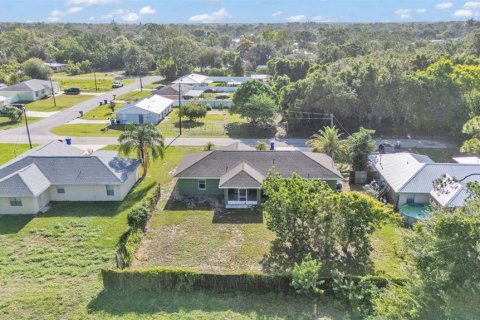 House in Sebring, Florida 3 bedrooms, 124.12 sq.m. № 1810650 - photo 8
