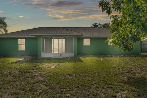 House in Sebring, Florida 3 bedrooms, 124.12 sq.m. № 1810650 - photo 12