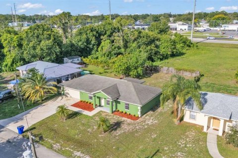 House in Sebring, Florida 3 bedrooms, 124.12 sq.m. № 1810650 - photo 6