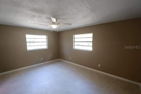 Villa ou maison à louer à Inverness, Floride: 4 chambres, 196.3 m2 № 2114480 - photo 11