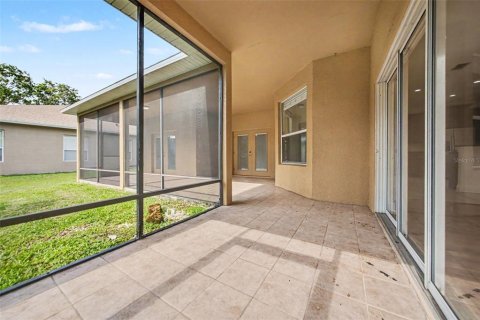 Купить виллу или дом в Уинтер-Гарден, Флорида 8 комнат, 218.13м2, № 2096999 - фото 24