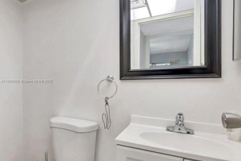 Condominio en venta en Delray Beach, Florida, 2 dormitorios № 1921699 - foto 21