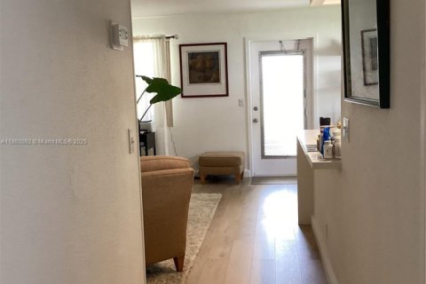 Condominio en venta en Delray Beach, Florida, 2 dormitorios № 1921699 - foto 16