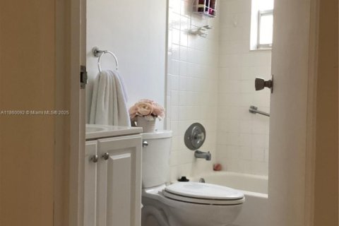 Condominio en venta en Delray Beach, Florida, 2 dormitorios № 1921699 - foto 18