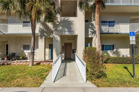 Condominio en alquiler en Clearwater, Florida, 3 dormitorios, 129.13 m2 № 2157705 - foto 7