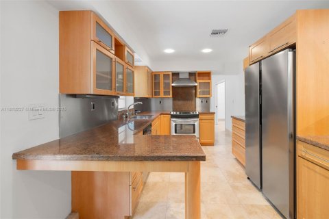 Casa en alquiler en Golden Beach, Florida, 3 dormitorios, 260.5 m2 № 1937369 - foto 12