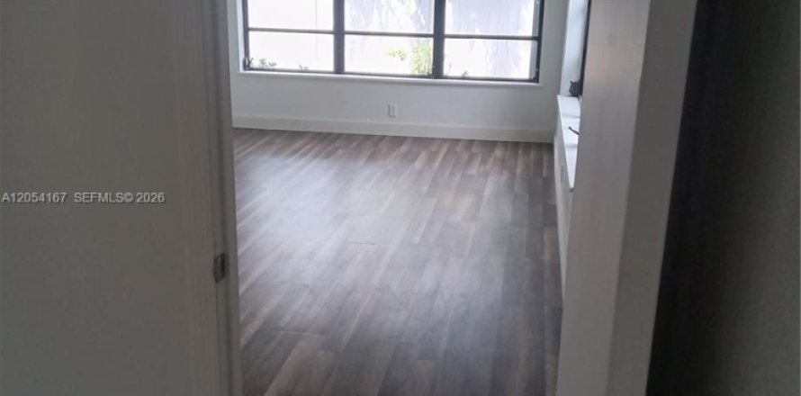 Villa ou maison à Hollywood, Floride 1 chambre, 231.23 m2 № 2189294