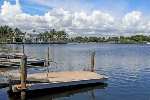 Villa ou maison à louer à Hollywood, Floride: 1 chambre, 231.23 m2 № 2189294 - photo 9