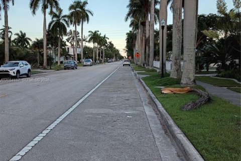 Villa ou maison à louer à Hollywood, Floride: 1 chambre, 231.23 m2 № 2189294 - photo 7