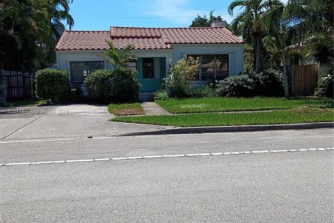 Villa ou maison à louer à Hollywood, Floride: 1 chambre, 231.23 m2 № 2189294 - photo 8