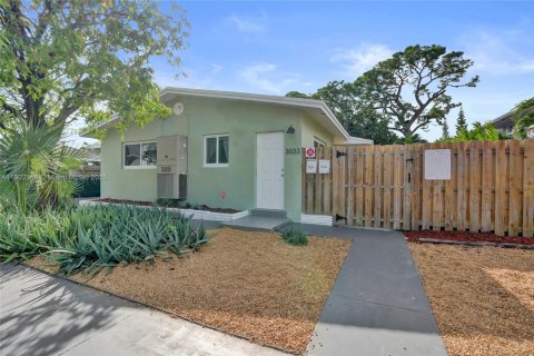 Commercial property in Fort Lauderdale, Florida 168.62 sq.m. № 1955853 - photo 10