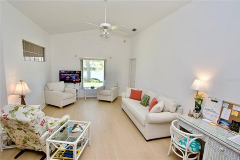 Casa en venta en New Port Richey, Florida, 2 dormitorios, 135.27 m2 № 1583781 - foto 7