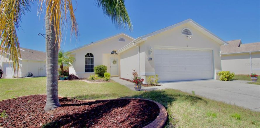Casa en New Port Richey, Florida 2 dormitorios, 135.27 m2 № 1583781