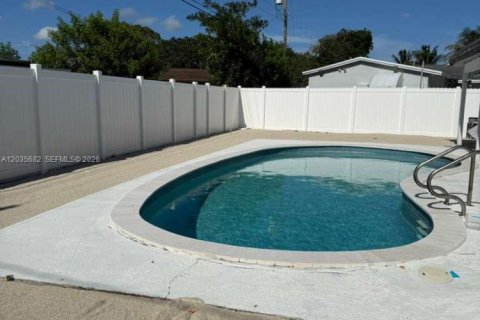 Villa ou maison à louer à Lauderhill, Floride: 3 chambres, 141.95 m2 № 2153908 - photo 17