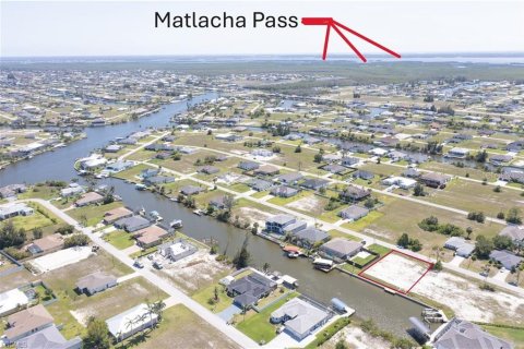 Land in Cape Coral, Florida № 1906310 - photo 2