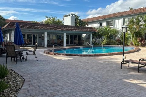 Condominio en venta en Oakland Park, Florida, 1 dormitorio, 63.64 m2 № 929806 - foto 1