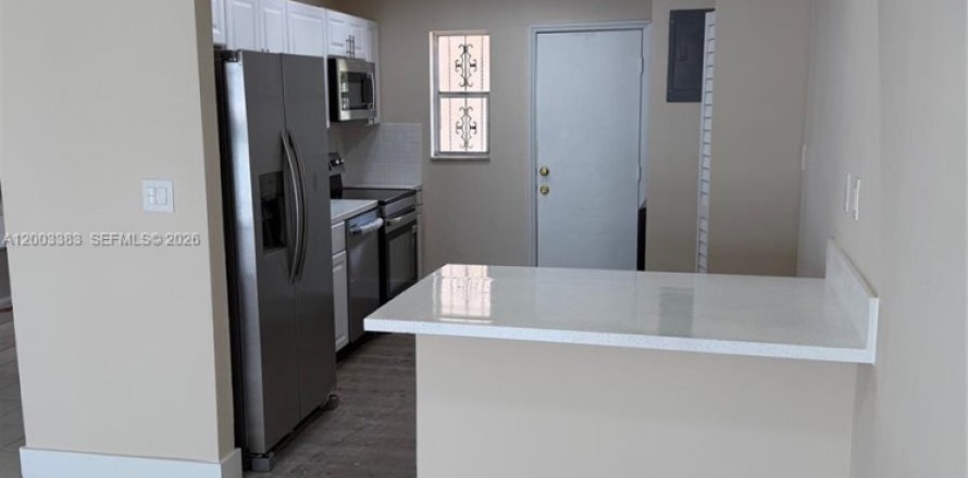 Condo à Hialeah, Floride, 1 chambre  № 2066591