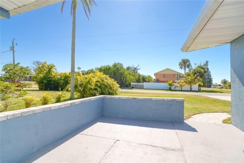 House in Englewood, Florida 2 bedrooms, 137.87 sq.m. № 2101393 - photo 27