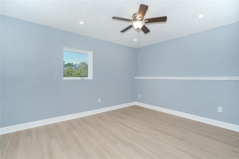 House in Englewood, Florida 2 bedrooms, 137.87 sq.m. № 2101393 - photo 17
