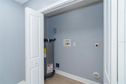 House in Englewood, Florida 2 bedrooms, 137.87 sq.m. № 2101393 - photo 16