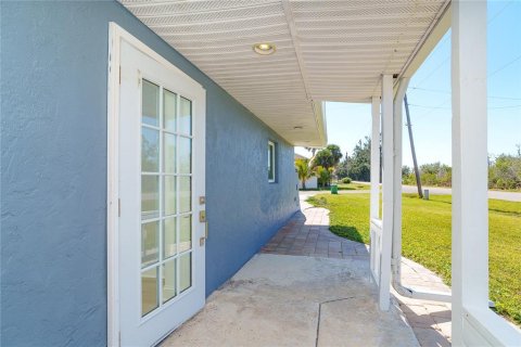 House in Englewood, Florida 2 bedrooms, 137.87 sq.m. № 2101393 - photo 9