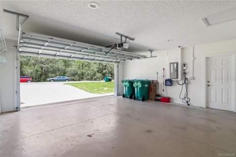 House in Citrus Springs, Florida 4 bedrooms, 160.16 sq.m. № 2210759 - photo 21