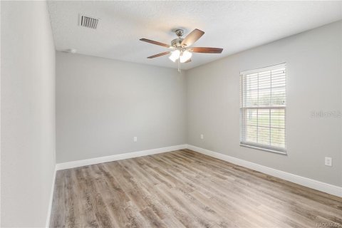 House in Citrus Springs, Florida 4 bedrooms, 160.16 sq.m. № 2210759 - photo 16