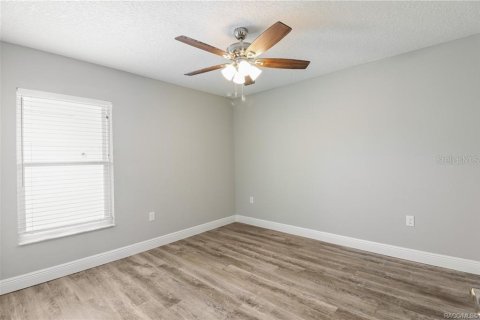 House in Citrus Springs, Florida 4 bedrooms, 160.16 sq.m. № 2210759 - photo 17