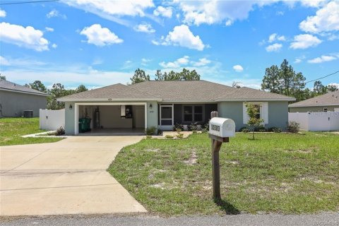 House in Citrus Springs, Florida 4 bedrooms, 160.16 sq.m. № 2210759 - photo 2