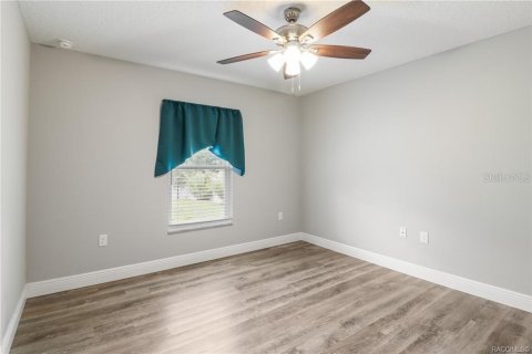 House in Citrus Springs, Florida 4 bedrooms, 160.16 sq.m. № 2210759 - photo 18