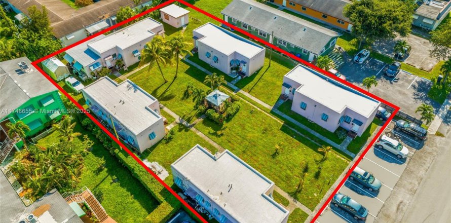 Commercial property in Hollywood, Florida № 1859759