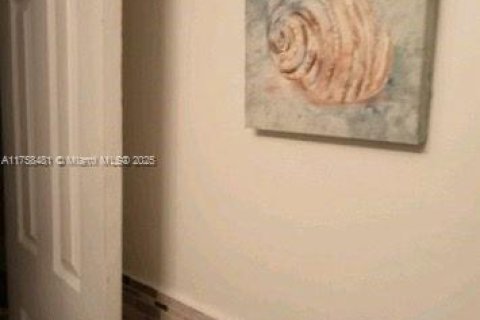 Condominio en venta en Miami, Florida, 1 dormitorio, 76.74 m2 № 1731269 - foto 6
