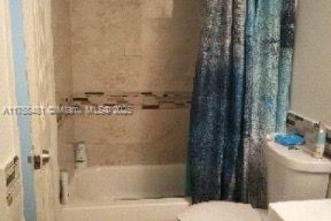 Condominio en venta en Miami, Florida, 1 dormitorio, 76.74 m2 № 1731269 - foto 8