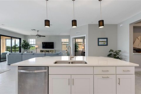 Condo in Venice, Florida, 3 bedrooms  № 2298743 - photo 13
