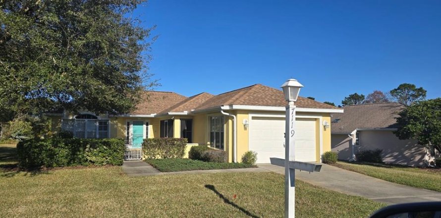 House in Ocala, Florida 2 bedrooms, 119.57 sq.m. № 2202056