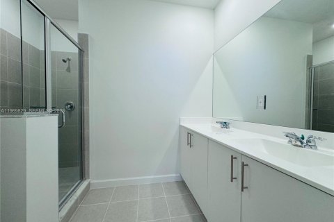 Townhouse in Homestead, Florida 4 bedrooms, 169.08 sq.m. № 2030644 - photo 10