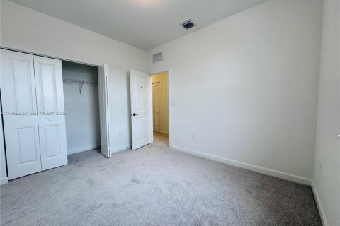 Townhouse in Homestead, Florida 4 bedrooms, 169.08 sq.m. № 2030644 - photo 18