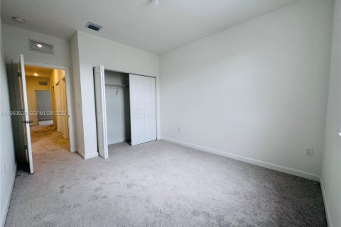 Townhouse in Homestead, Florida 4 bedrooms, 169.08 sq.m. № 2030644 - photo 20