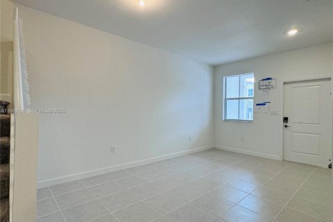 Townhouse in Homestead, Florida 4 bedrooms, 169.08 sq.m. № 2030644 - photo 9