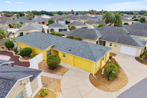 House in The Villages, Florida 3 bedrooms, 129.88 sq.m. № 1789167 - photo 4