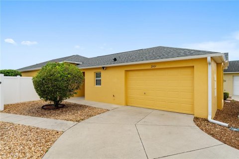 House in The Villages, Florida 3 bedrooms, 129.88 sq.m. № 1789167 - photo 1
