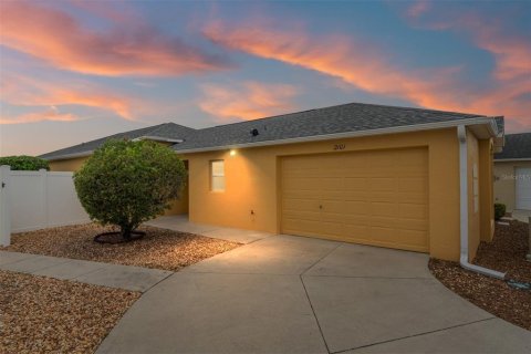 House in The Villages, Florida 3 bedrooms, 129.88 sq.m. № 1789167 - photo 2
