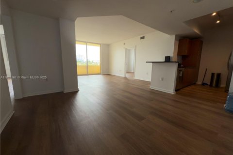 Снять в аренду кондоминиум в Авентура, Флорида 2 спальни, 101.45м2, № 1926080 - фото 2